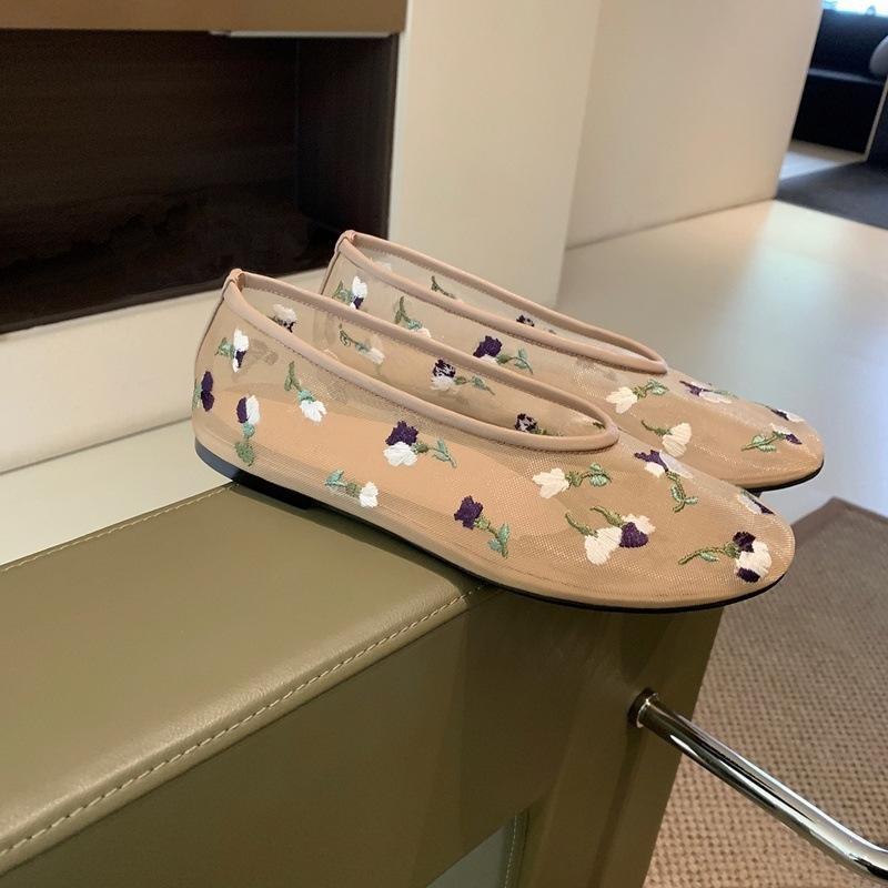 Fashion New Designer Flower Embroider Lace Flat Shoes Woman Soft Bottom Breathable Ballet Flats Round Toe Floral Moccasins Women 2025