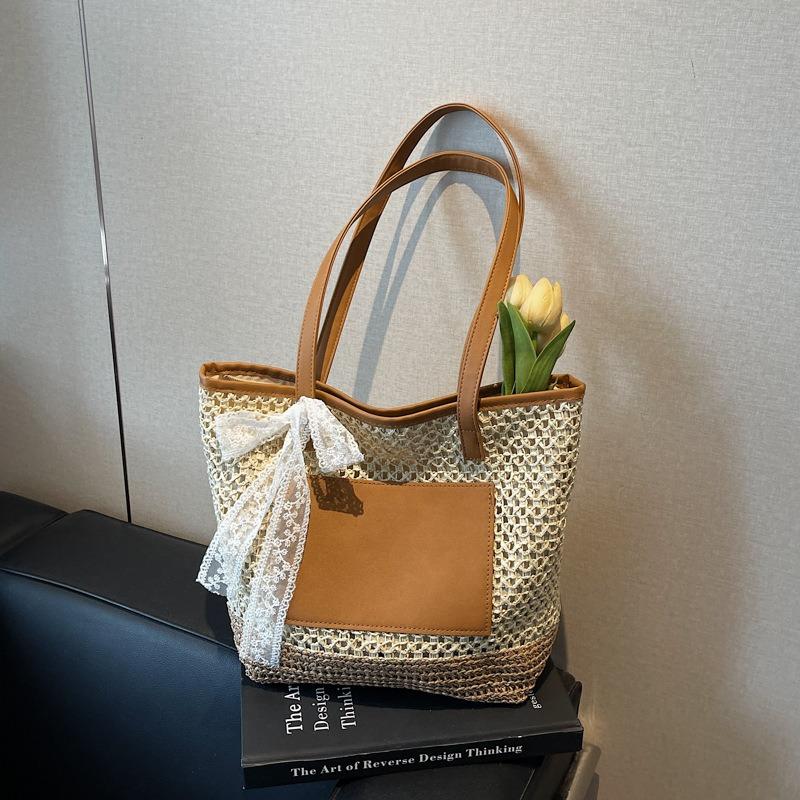 Large Capacity Woven Straw Bag Women's Summer New Shoulder Commuter Tote Bag Vacation Wind Beach Bag