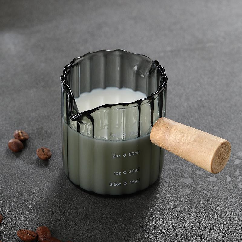 90ml/120ml/180ml/Wooden Handle Glass Espresso Measuring Cup Horizontal Stripes High Temperature Heat Resistant Glass Milk Jug