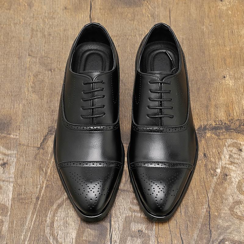 Designer New Black Brown Men's Pointed Lace Up Brogues Oxford Shoes Gentleman Wedding Dress Homecoming Formal Wedding Footwear