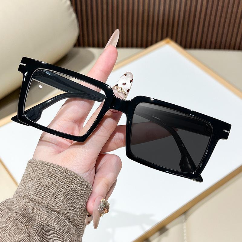 Retro Anti-Blue Light Square Glasses: Fashionable, Versatile, High-End Feel