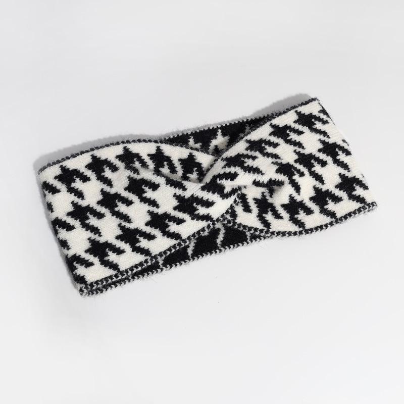 Holiday gifts scarves men and women autumn and winter versatile Christmas scarves student warm knitting retro