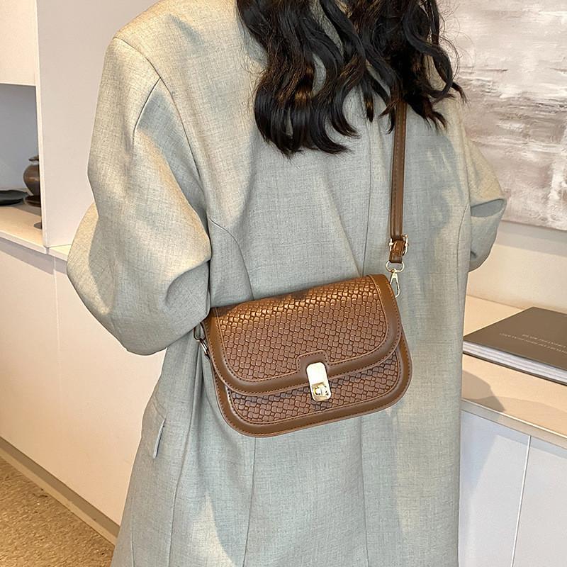 Trendy Retro Small Crossbody Purse For Women Stylish Shoulder Bag In Chic Colors