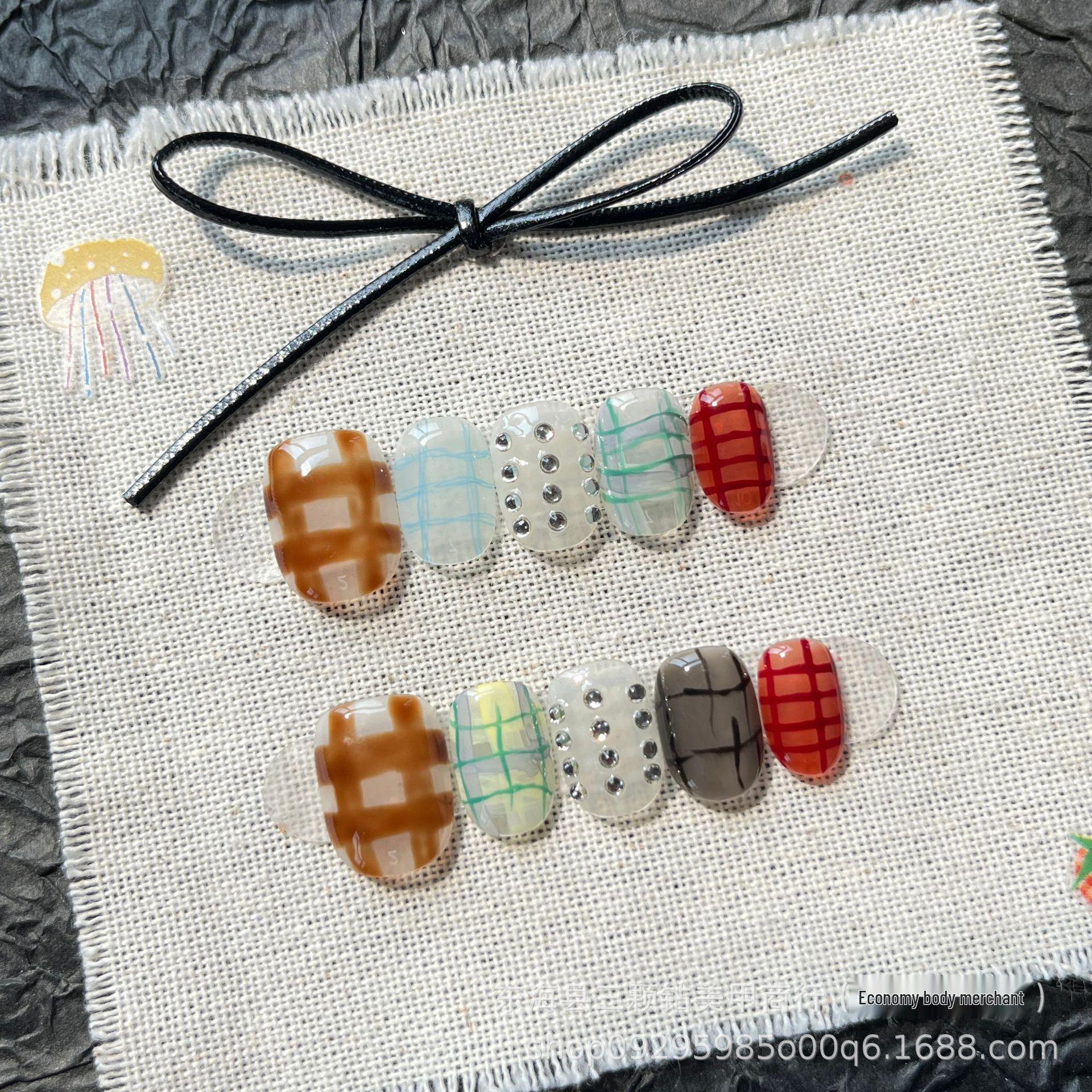 Handmade Ombre Plaid Rhinestone Nails - High-End Stylish Whitening Manicure Small