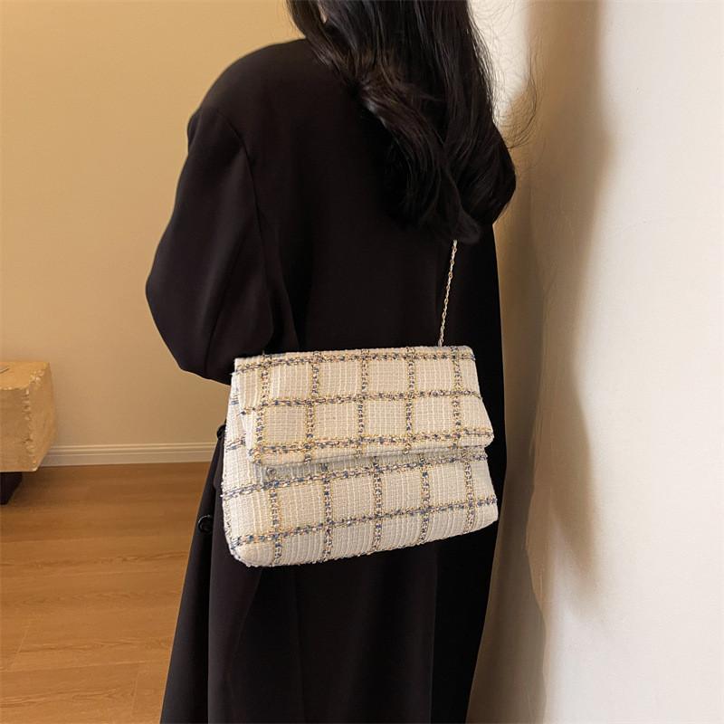 Chic Plaid Chain Shoulder Bag For Women Trendy Commuting Underarm Bag