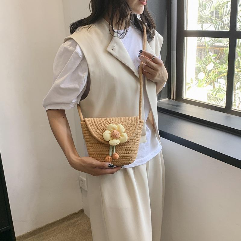 Popular woven bag women's new fashion simple messenger bag casual flower bag trendy shoulder bag