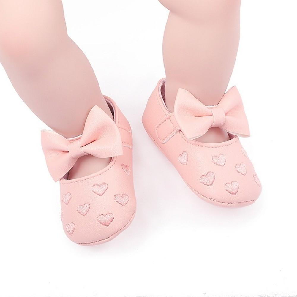 Non-slip Leather Baby Shoes Cute Appearance Soft Material Newborn First Walkers Lightweight Love Bow Toddler Shoes Indoor Use