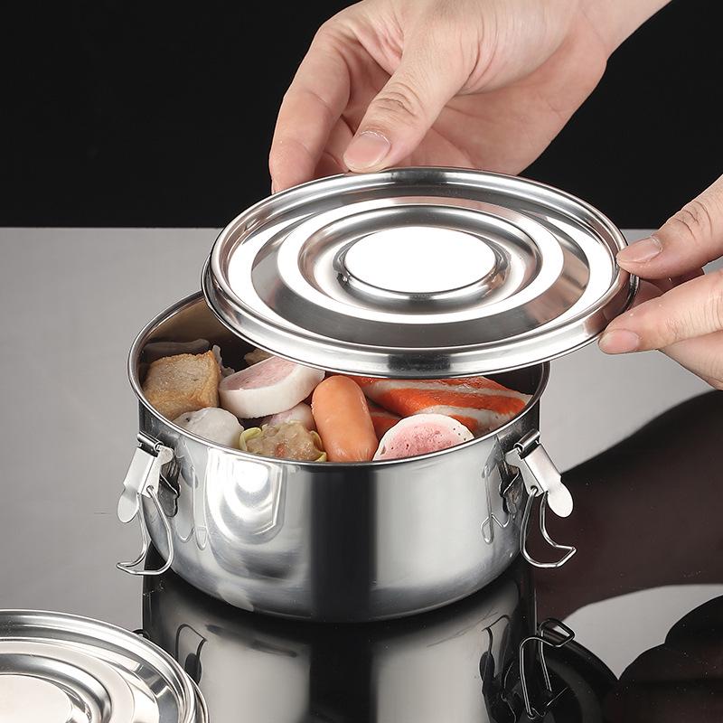 Stainless Steel Fresh-Keeping Refrigerator Storage Box with Sealed Lid for Fruit and Bento Portions.