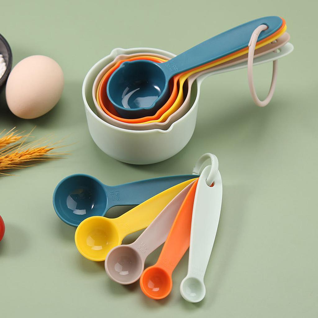 Colorful 10-Piece Plastic Measuring Cups and Spoons Set Large Capacity for Baking and Cooking