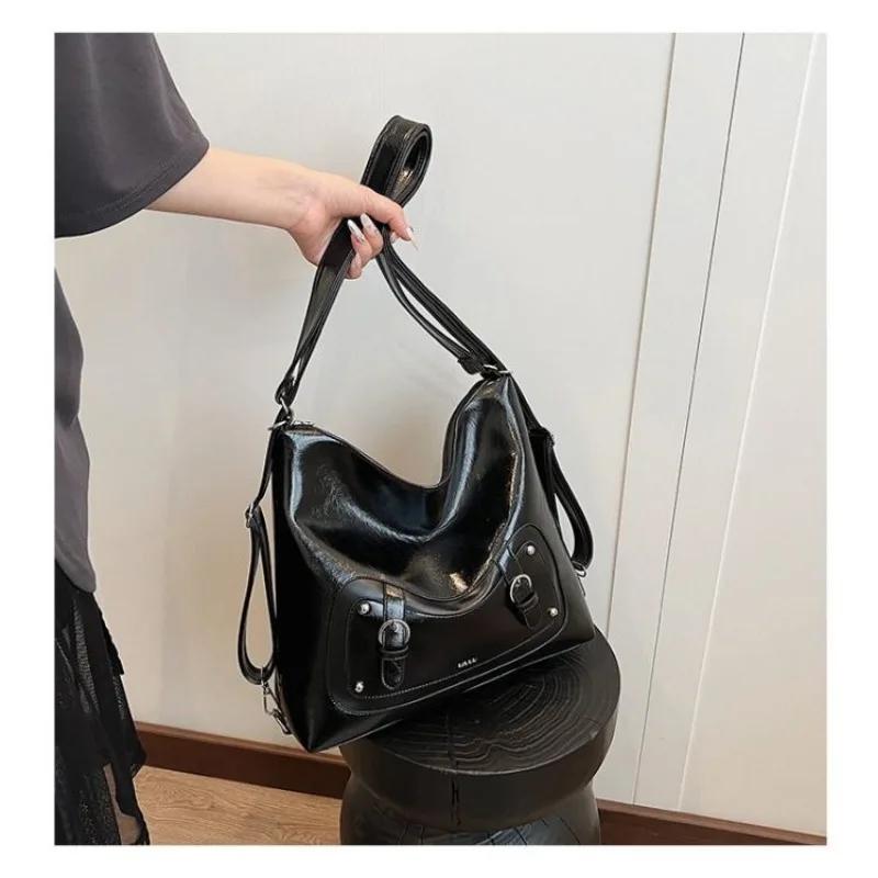 Fashionable Punk Motorcycle Shoulder Bag  Niche Design New Large Capacity Tote Bag Versatile Crossbody Bags for Women Gift
