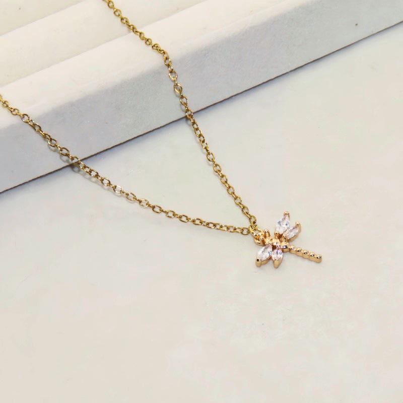 

Gold-Tone Titanium Steel Necklace for Women – Non-Fading, Elegant, Versatile Collarbone Jewelry, High-End, Fashionable, Temperamental Design