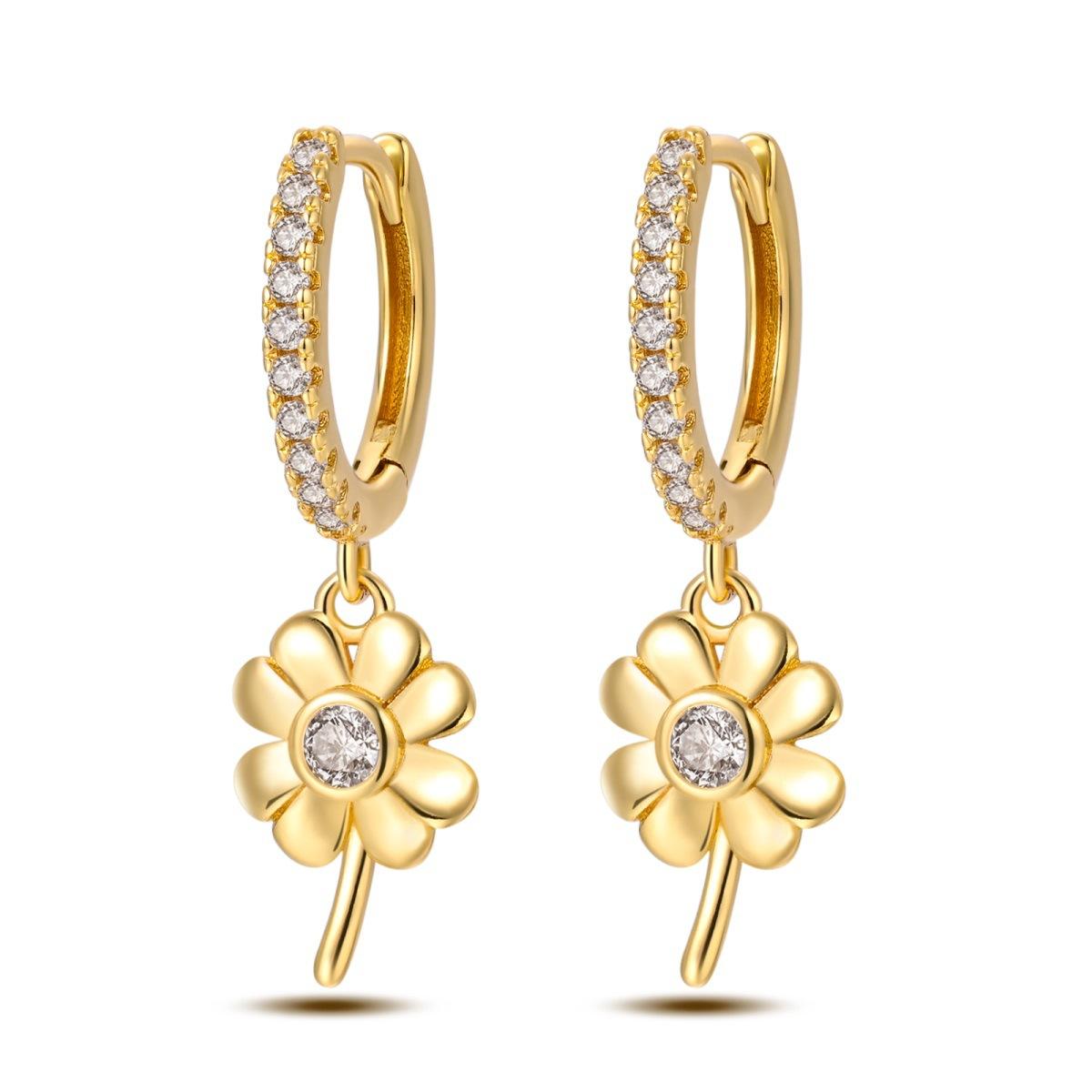 Clover Butterfly Round Square K Gold Earrings White Copper Plated 9 Silver Generation