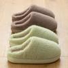 Nuove Pantofole Invernali da Donna Soffici Tinta Unita Suola Spessa Scarpe di Cotone da Casa Donna Leggere Antiscivolo Accoglienti Calde Pantofole di Peluche