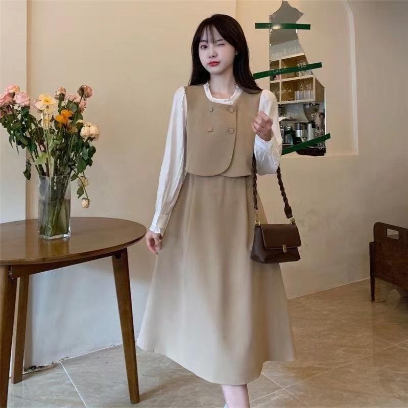Large size women's long-sleeved dress autumn and winter round neck fake two pieces double-breasted contrasting color temperament a-word skirt