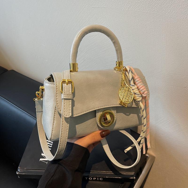 Premium Sense Portable Small Square Bag Women's New Popular Versatile Shoulder Messenger Bag Retro Commuter Bag