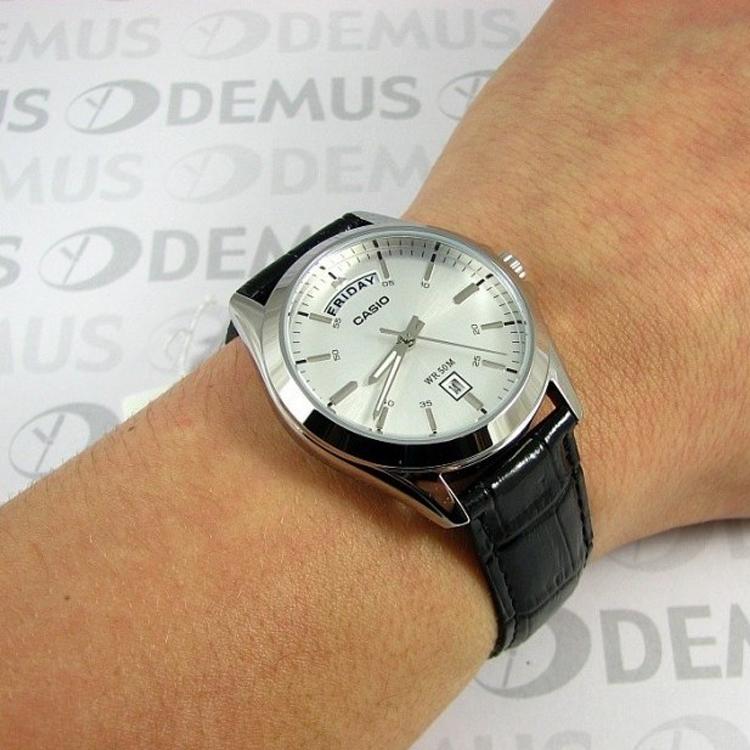 Casio Standard Series Fashion Casual 50M Waterproof Quartz Movement Synthetic Leather Strap Men Watches Silver MTP-1370L-7A