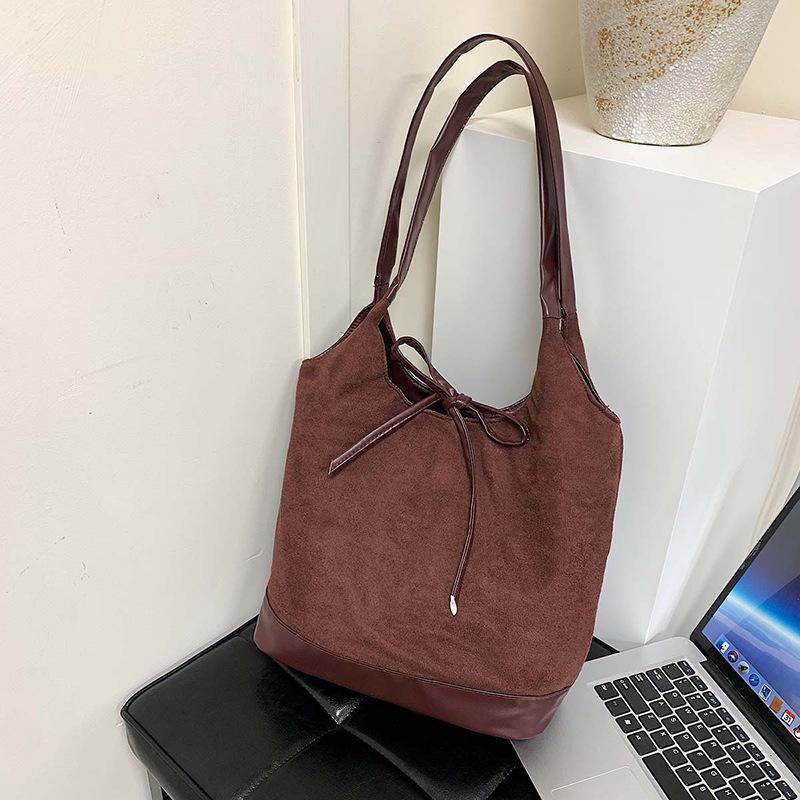 

Модна сумка-тоут для жінок Нова осіння мода Велика місткість Сумка на плече для жінок Сумка для поїздок на роботу