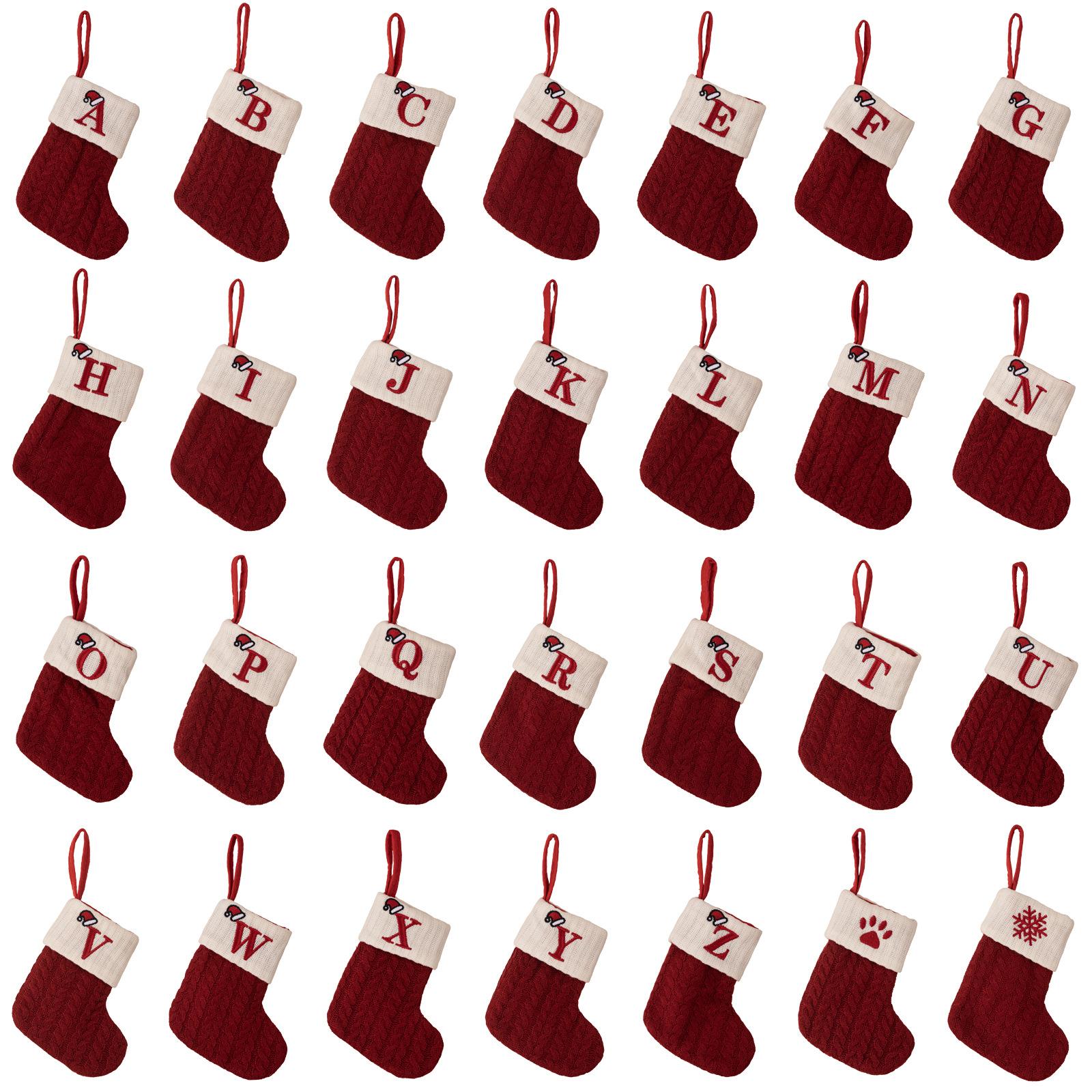 

Трехцветные рождественские носки с 26 буквами в подарок, украшение для дома, вязаные, вышивка, буквы, детский подарочный мешок для конфет, рождественское украшение 28PCS