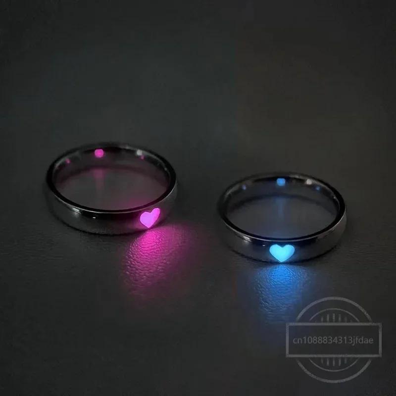 

Fashion Blue Pink Love Heart Luminous Couple Ring for Women Men Vintage Glow In Dark Opening Adjustable Rings Jewelry Gifts