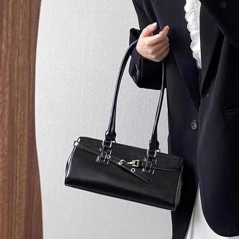 

2026 Niche Design Light Luxury Underarm Bag High-quality Lock-up Fashionable All-match Shoulder French Stick чёрный