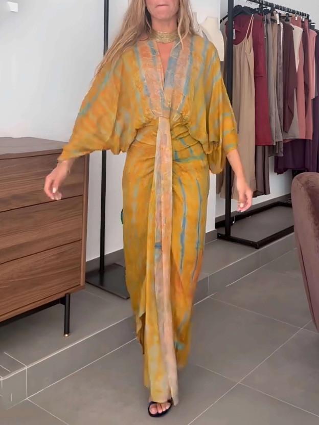 Boho potisk dlouhých šatů se zavazováním v pase pro ležérní podzimní nošení