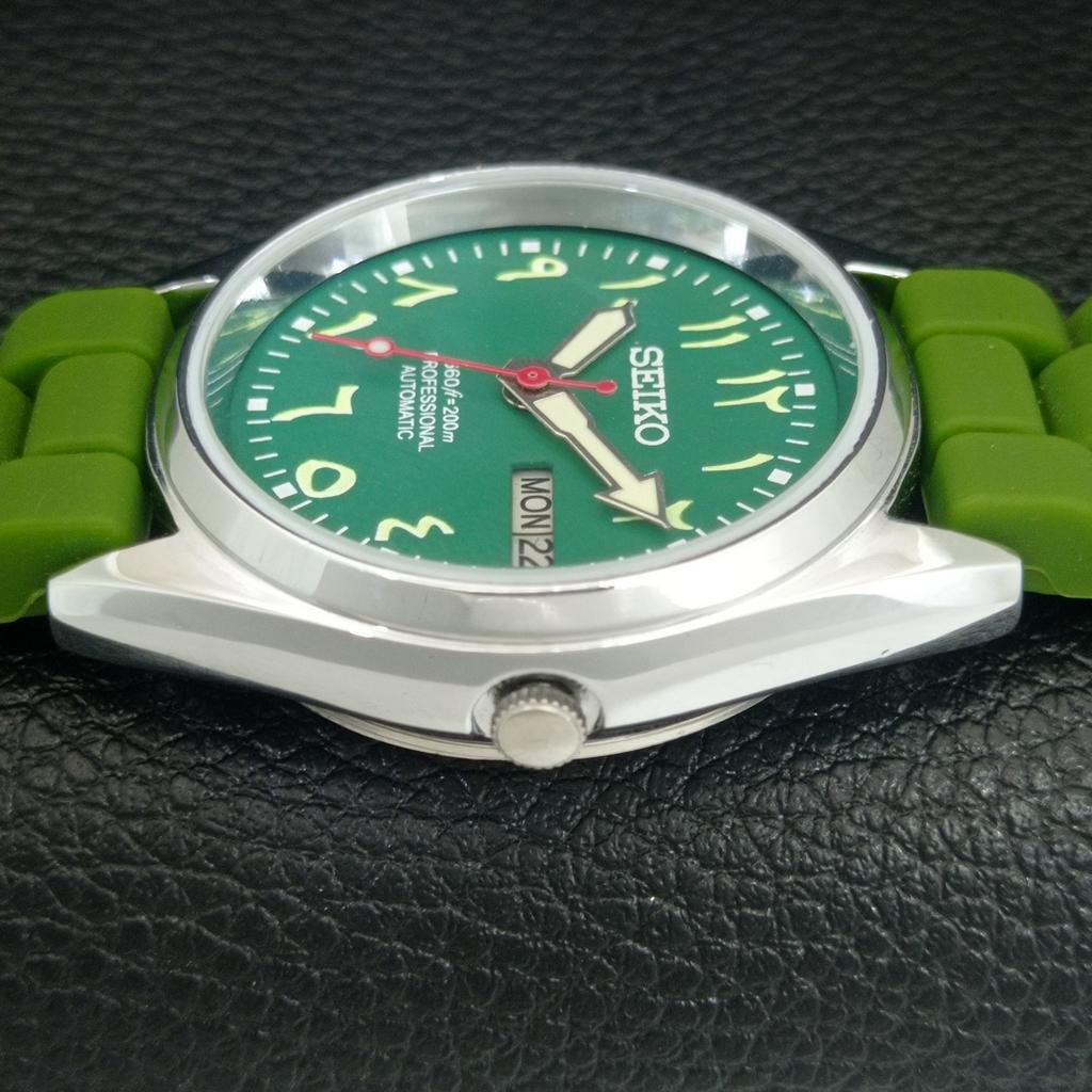 VINTAGE REFURBISHED SEIKO AUTOMATIC 6309A JAPAN MENS GREEN DIAL WATCH A442732-1