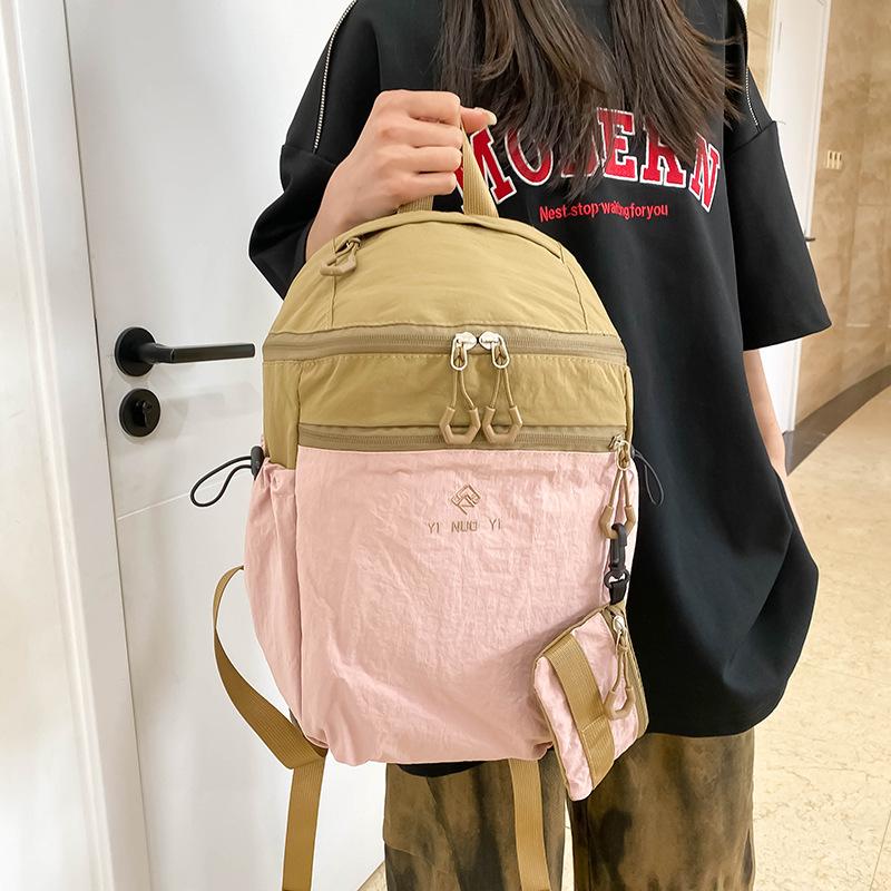 Travel Outdoor Backpack, Hiking and Mountain Climbing Bag, Lightweight and Casual Travel Backpack, Schoolbag