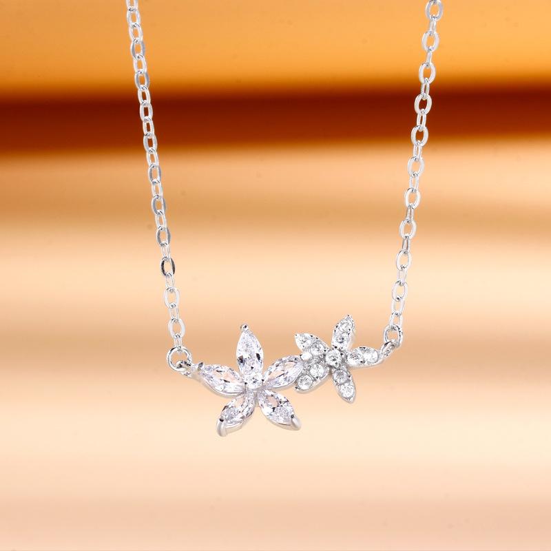 Cherry Blossom Necklace Girls Light Luxury Niche Design Sense Clavicle Chain Ins Korean Version Simple Crystal Women's