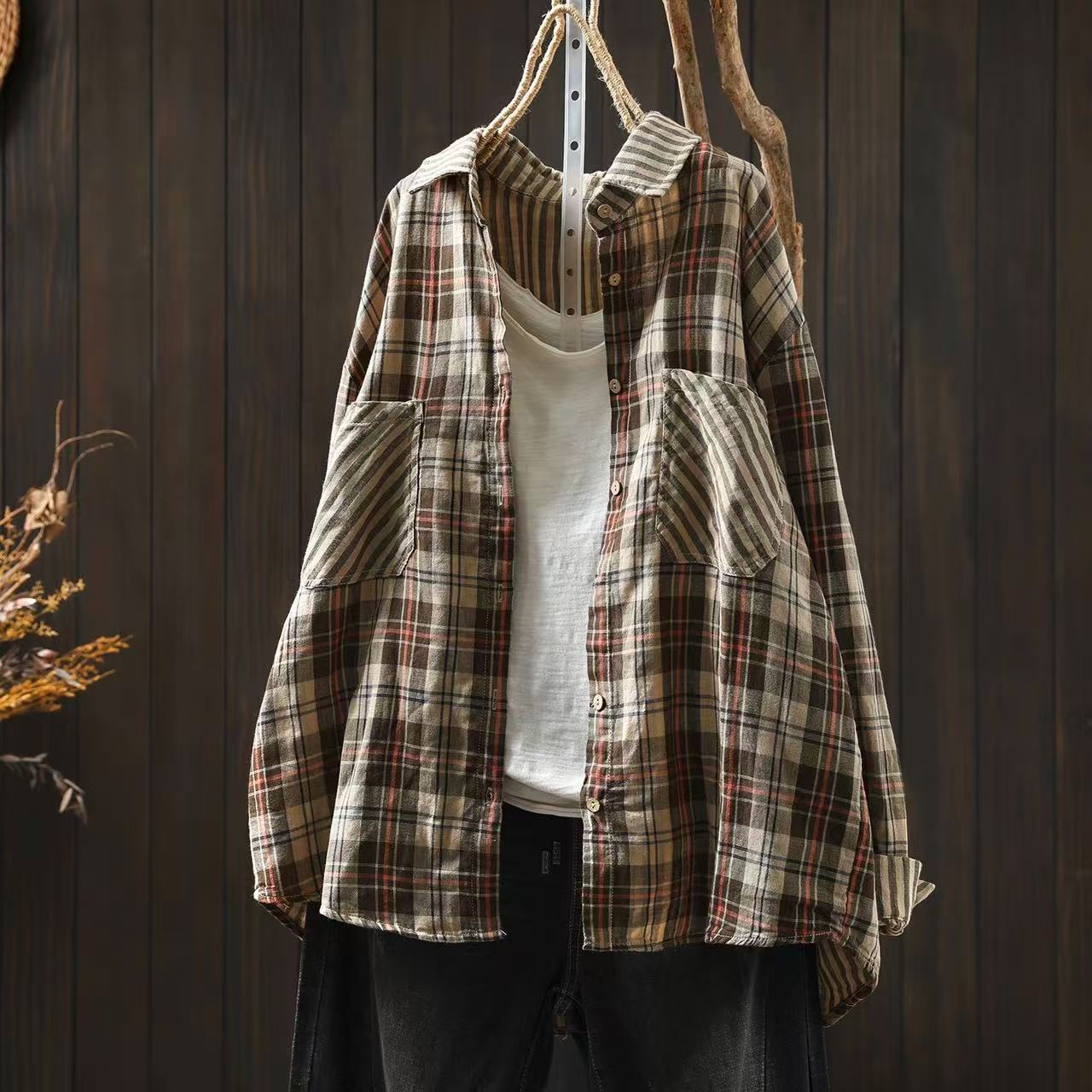 

Johnature Women Vintage Plaid Shirts Patchwork Color Turn-down Collar Long Sleeve Button Pockets Blouses Spring Autumn Shirts One Size хаки