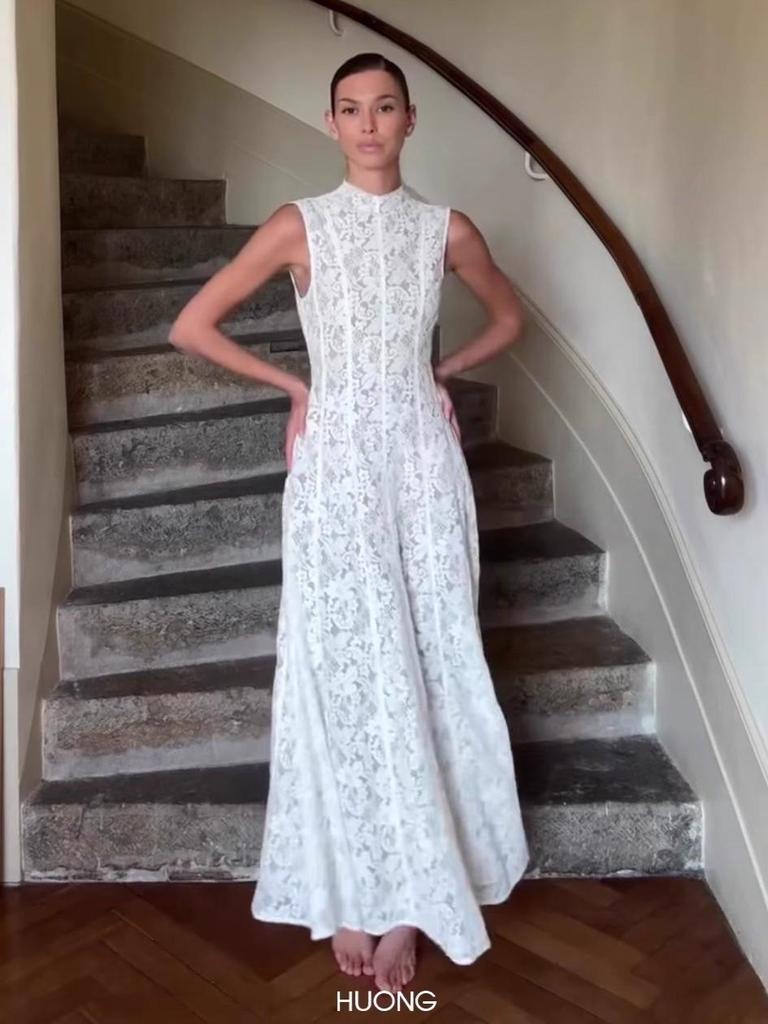 2026 Elegant Women's Sleeveless High Waist Lace Dress