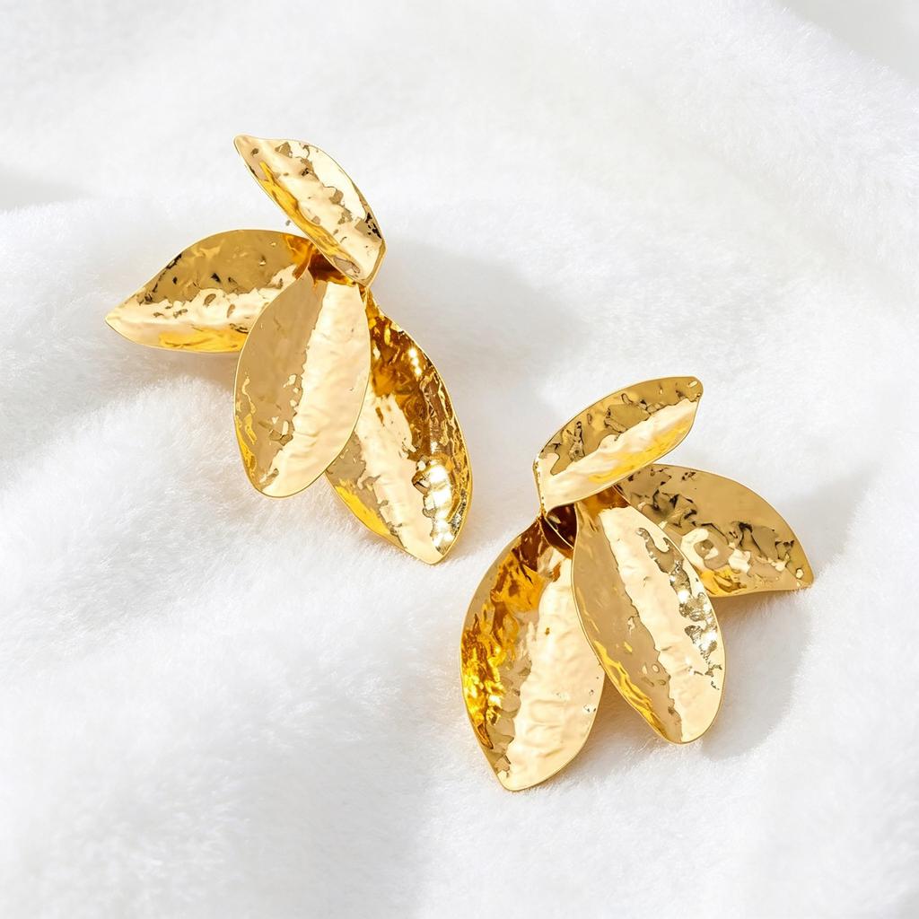 Metal Flower Stud Earrings Women's High Sense Irregular Temperament Petal Earrings