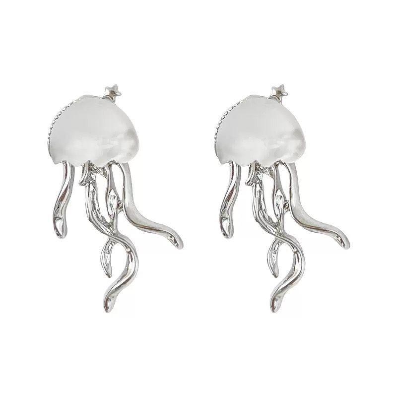 Women Floating Jellyfish Earrings Stud Silver Color Transparent Crystal Cute Deep-Sea Jellyfish Post Earrings Cute Jewelry