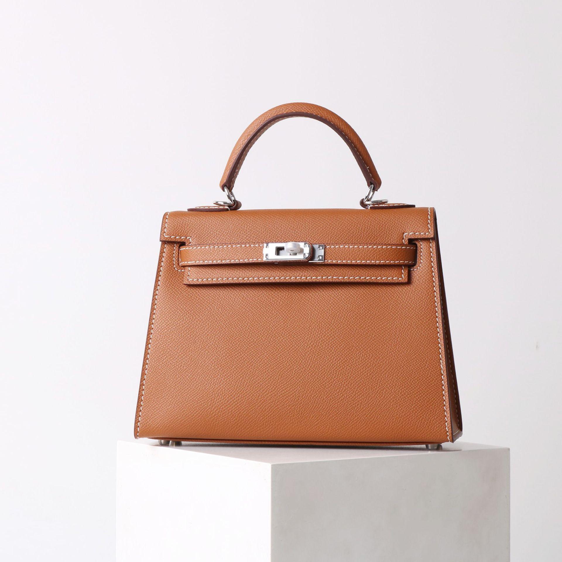 

2025 Новая Универсальная Модная Высококачественная Сумка из Текстурной Кожи Ручная Одноплечевая Через Плечо Сумка Второго Поколения 19x6x13cm коричневый/серебряный