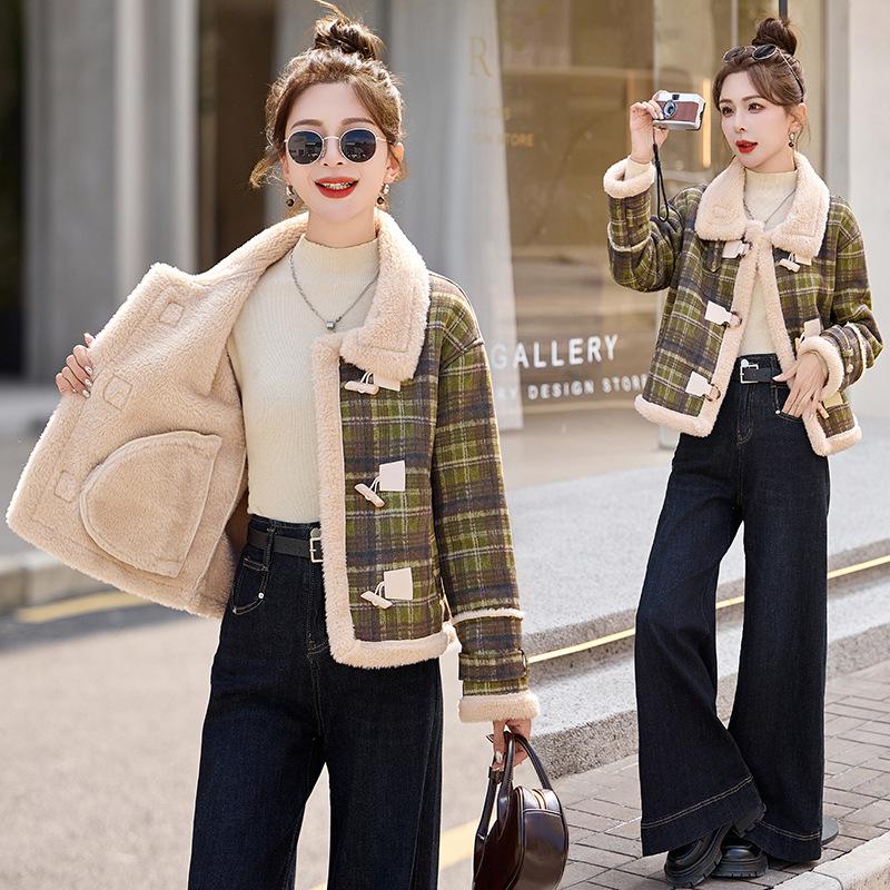 

Женское зимнее пальто из стриженого меха в клетку 2024 - Теплая овечья шерсть, Свободный крой (WN6100) L (115-130 jin) зелёный