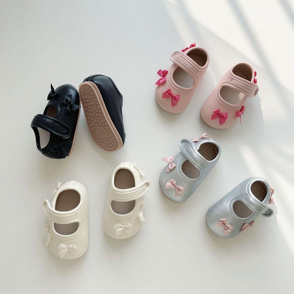 Spring Korean Style Baby Walking Shoes for 0-2 Years: Non-Slip Soft Sole Bow Princess Shoes with Magic Sticker.