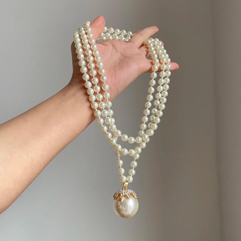 French Retro Rhinestone Pearl Pendant Necklace - Elegant Fashion Clavicle Chain with High-End Feel