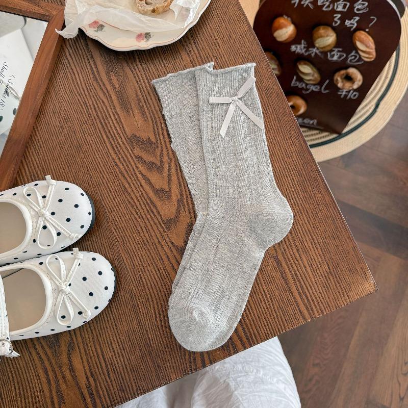 

Ballet-style Long Stockings for Children with Sweet Bows. Summer Lightweight Model That Wicks Away Sweat and Is Breathable Without Bones. 1 pair сірий колір