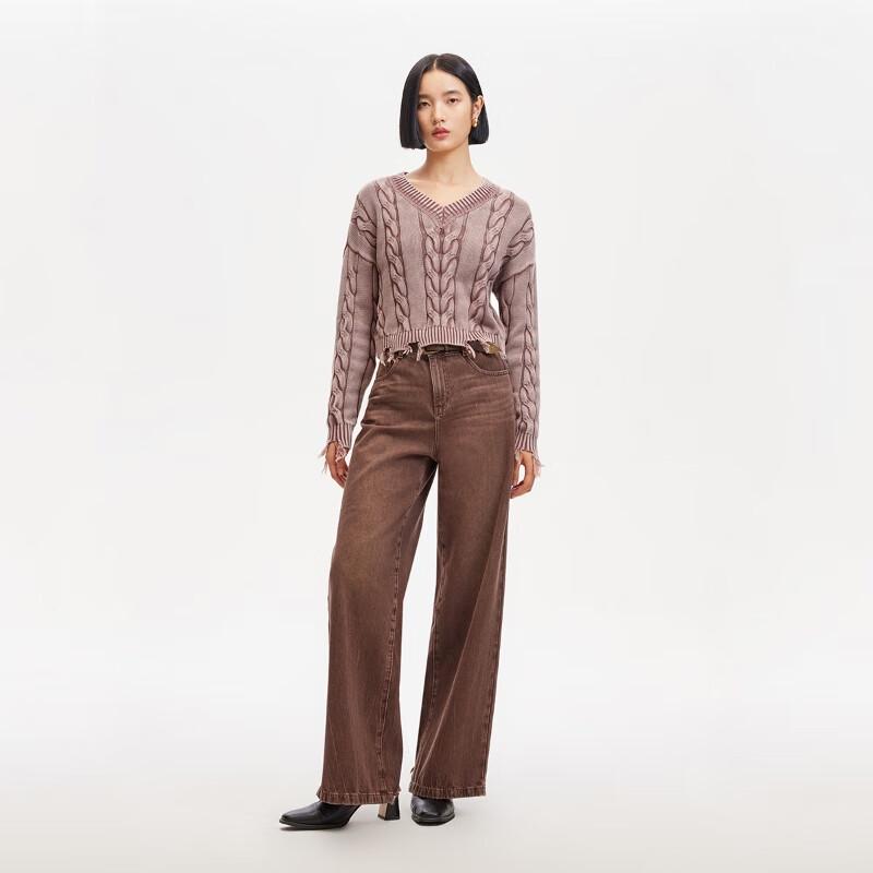 

VEROMODA Women s V-Neck Distressed Knit Sweater M