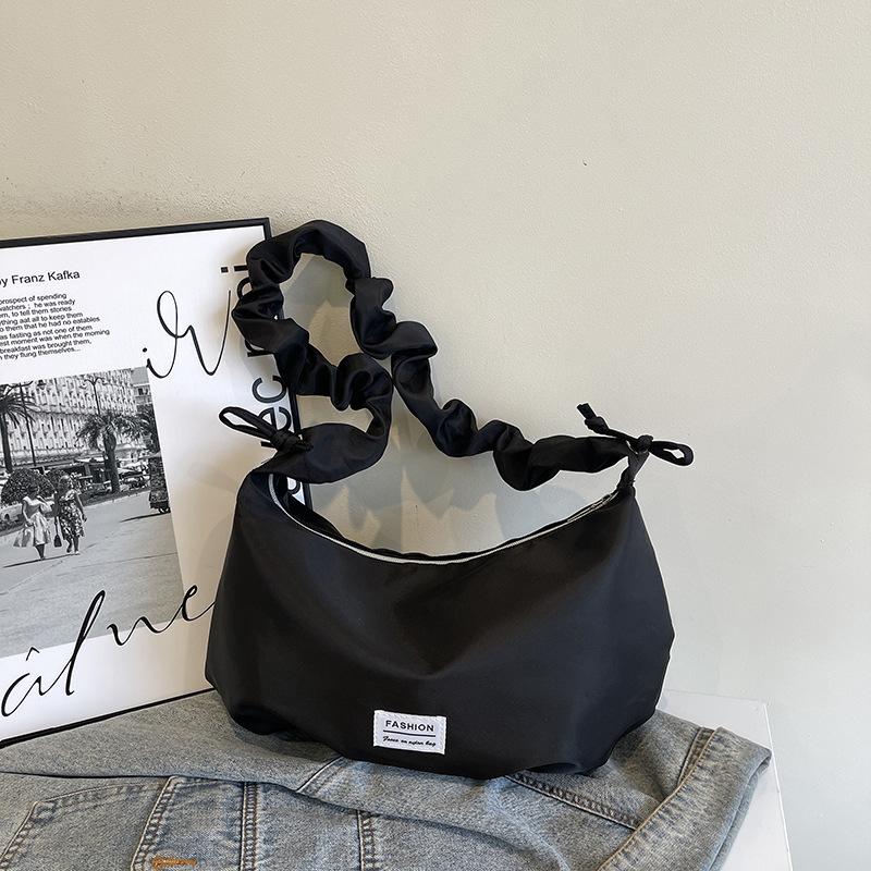 Uformell stor veske plissert dumplingveske dame messenger bag 2025 ny populær allsidig skulderveske stor kapasitet