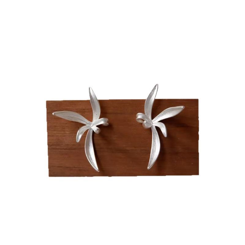 New Vintage Niche Earless Incense Holder with Iris Flower-shaped Earrings - A New Chinese-style Matte Metallic Petal-shaped Stud Earring