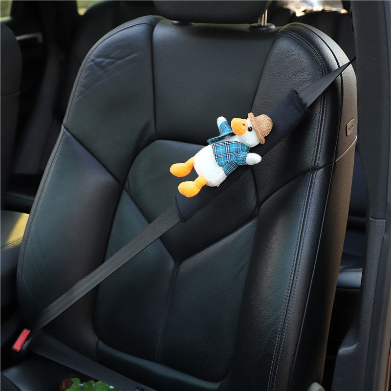 Car Seat Belt Shoulder Pads, Plush Cartoon Car Seat Belt Covers, Creative and Cute Car Accessories Plush Black Shoulder Pads for Cheering Duck