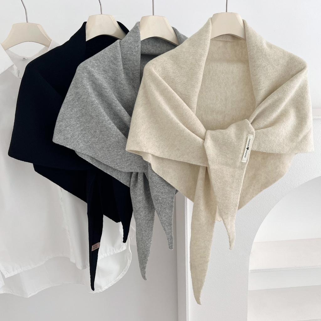 100% Wool Big Size Women Knitted Triangle Scarf Winter Thicken Warm Solid Color Designer Shawls Neckerchief Luxury Wrap Bufanda