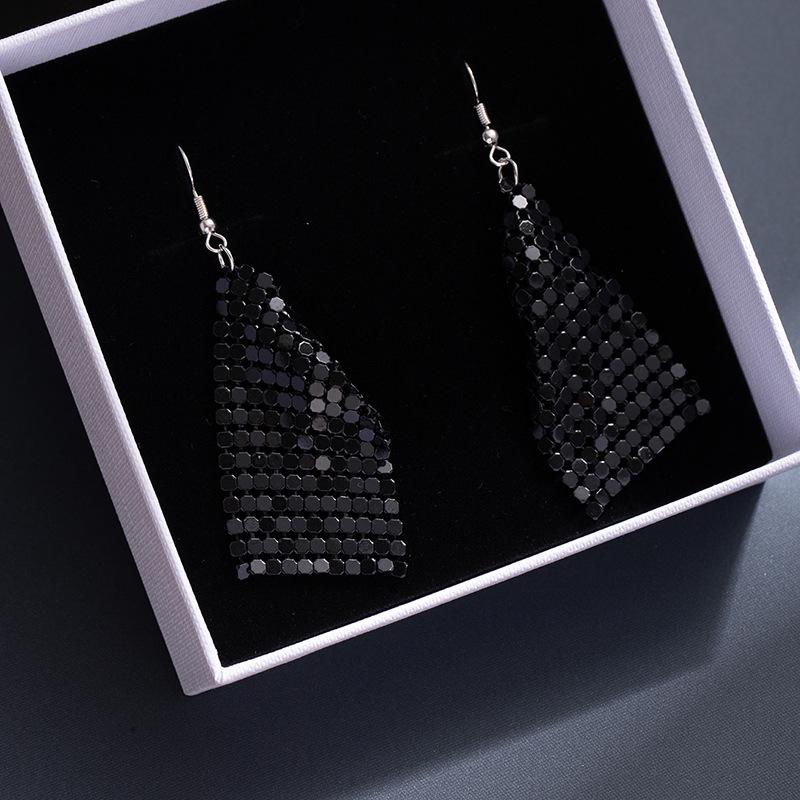 Colorful Sequined Fringed Earrings, High-End Square Geometric Long Earrings, Fashionable And Personalized Earrings.