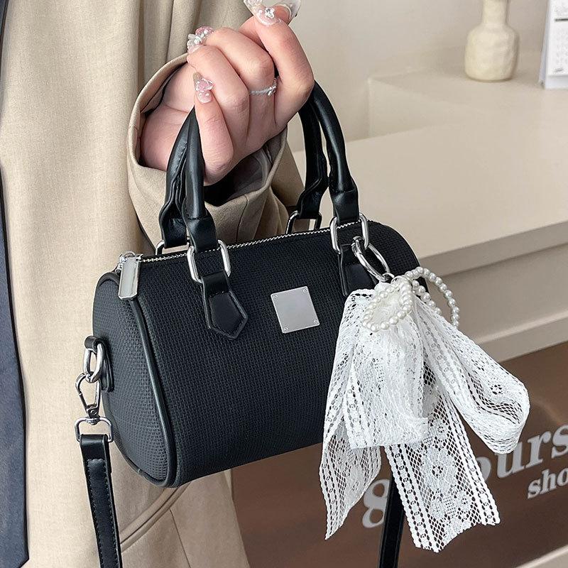 Popular Hot-selling Korean Version of Simple Temperament Portable Pillow Bag Women's Versatile Foreign Style Advanced Texture Solid Color Messenger 