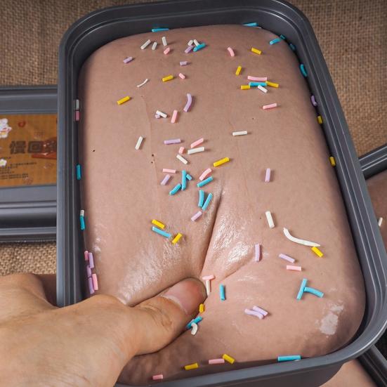 Weiches langsam aufsteigendes Kuchen-Quetschspielzeug Realistisches Taro-Creme-Dessert Fidget zur Stressbewältigung Tragbares Dekompressions-Gadget für Kinder Erwachsene Sensorisches Spielzeug