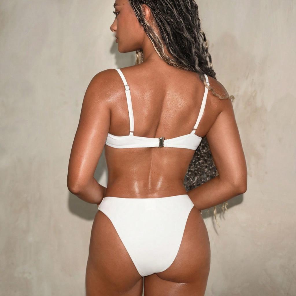 Einfarbiger Metall-verzierter zweiteiliger Bikini-Set Badeanzug Damen-Bademode