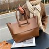 Large-capacity bag Women's commuter tote bag New high-end portable versatile shoulder bag Retro big bag