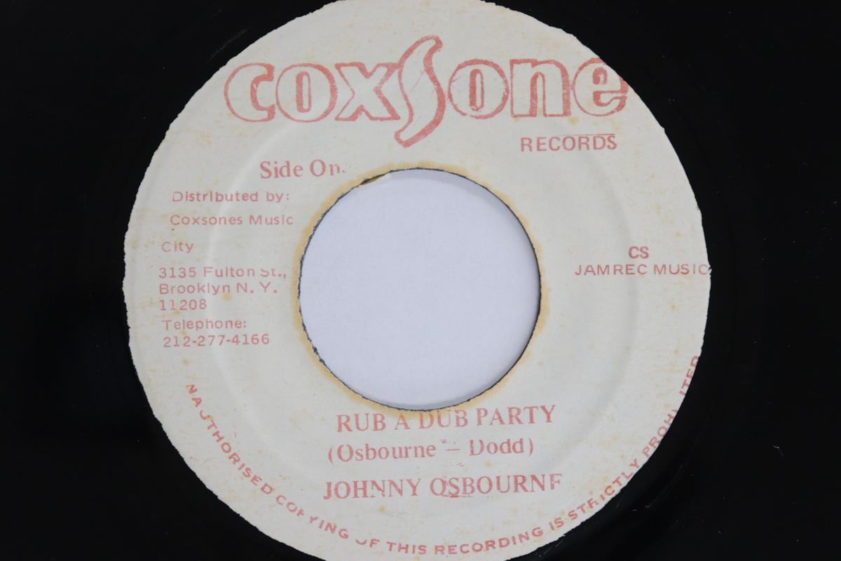 

7-дюймовая пластинка JOHNNY OSBOURNE - Rub A Dub Party NONE COXSONE RECORDS Ямайка Регги, Ска и Даб Б/У