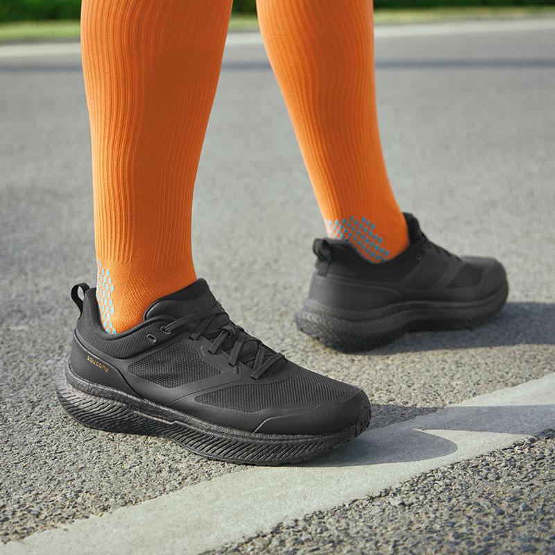 Saucony Triumph Cmt 2 Comfortable Pwrun+ Urban Commuting Cushioning Low-Top Casual Training Short Distance Running Shoes Unisex sneaker Black S28239-4