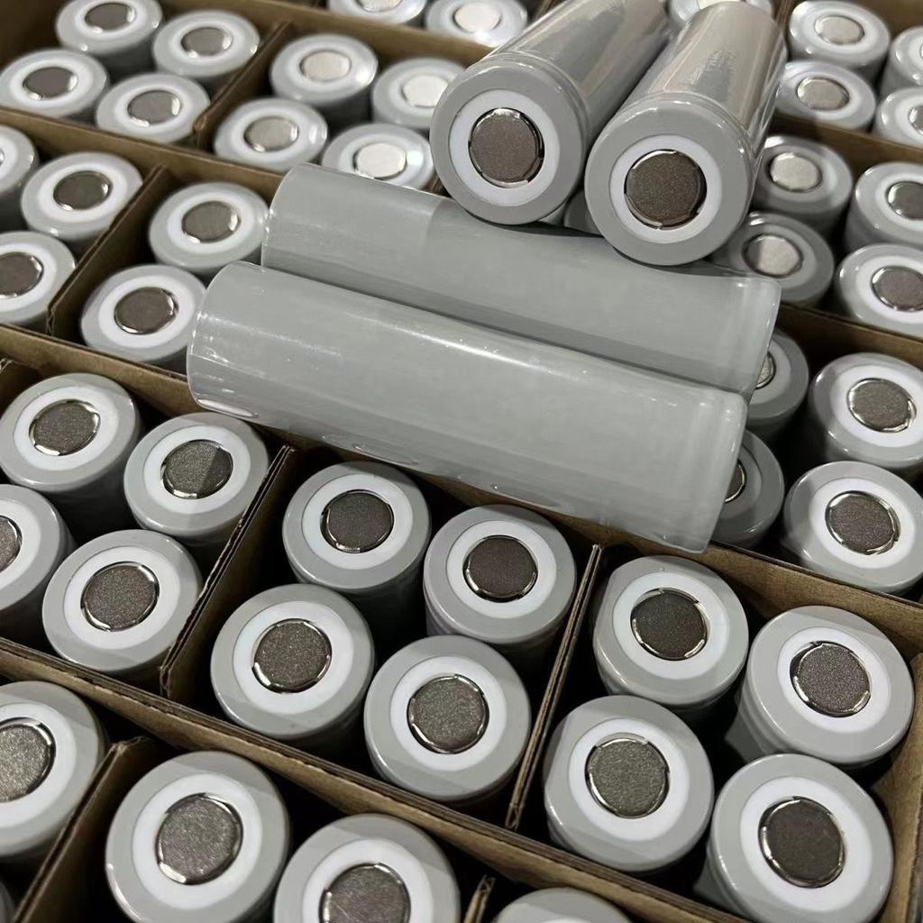 3.7V High Capacity 21700 5000mah Lithium Battery for Flashlight PowerBank Fan